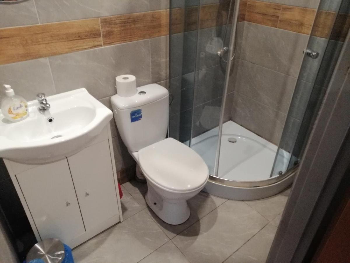 Pokoje Goscinne Polo Częstochowa Exteriör bild